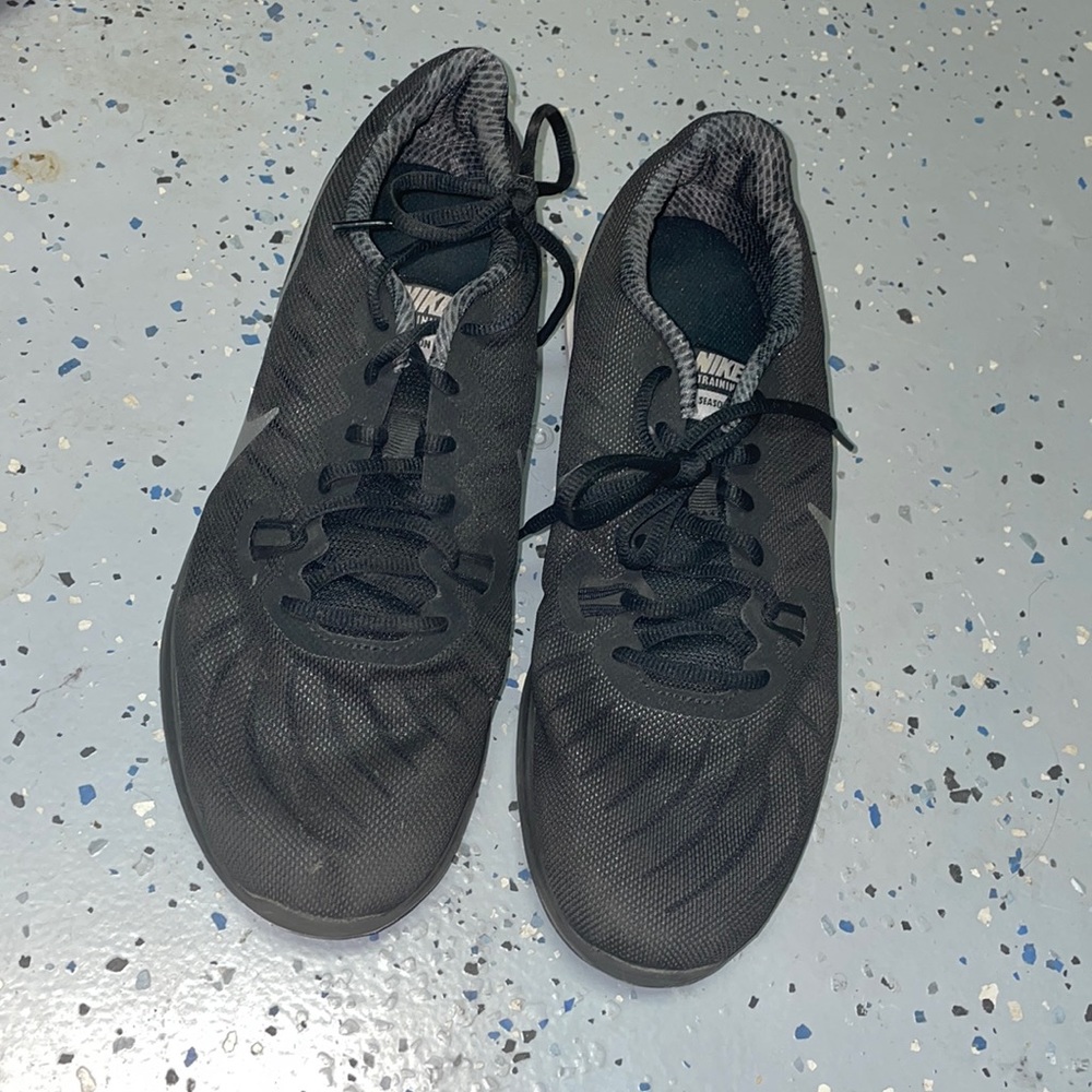 Nike sneakers - Picture 1 of 3